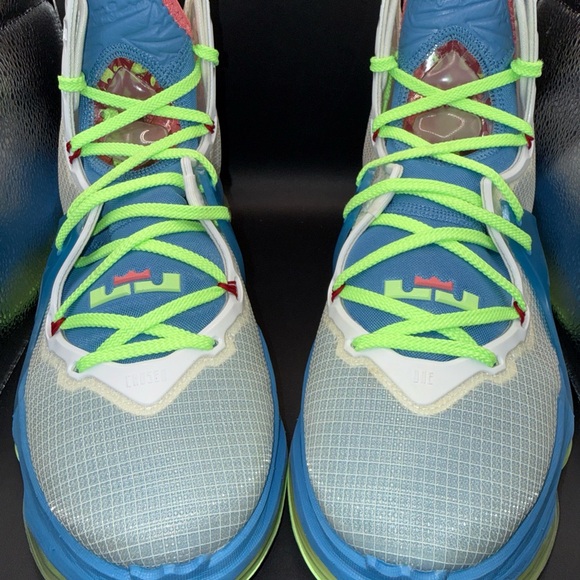 Size 10 - Nike LeBron 19 Dutch Blue Lime Glow Men DC9339-400 Clean No Box